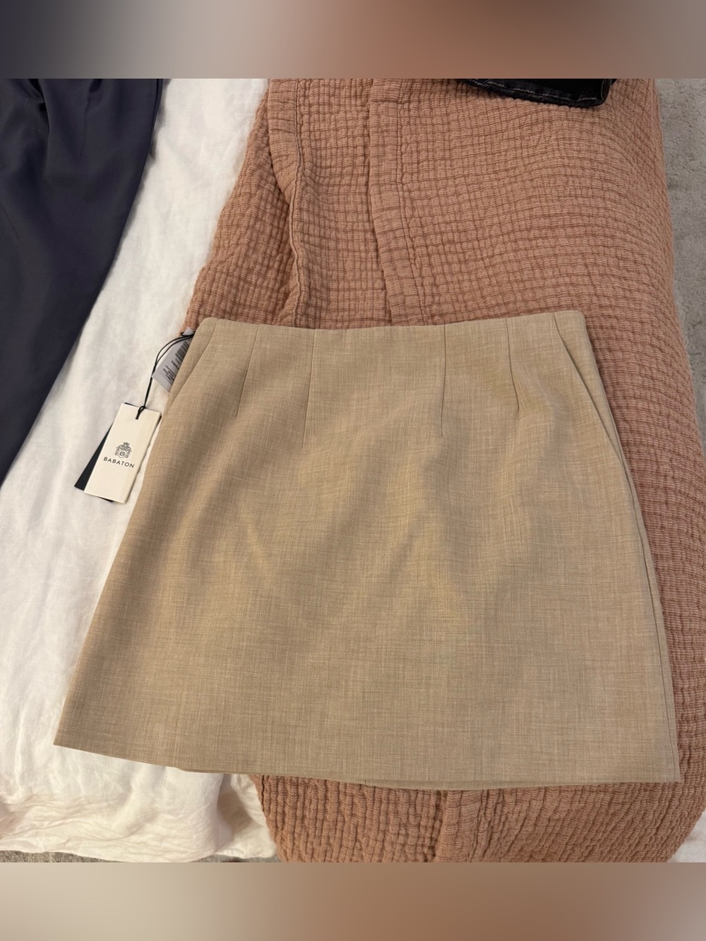 Aritzia Kinsley Skirt